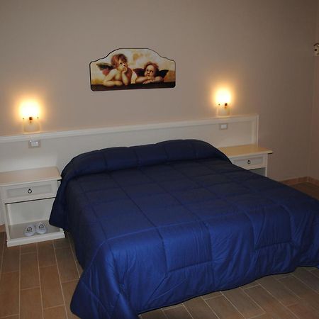 La Chioccia Hotel Валмонтоне Екстериор снимка