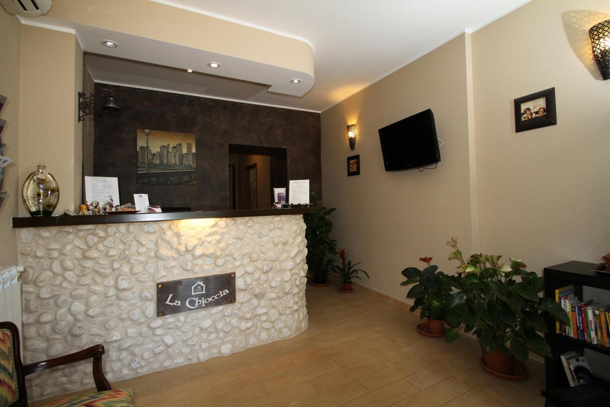 La Chioccia Hotel Валмонтоне Екстериор снимка
